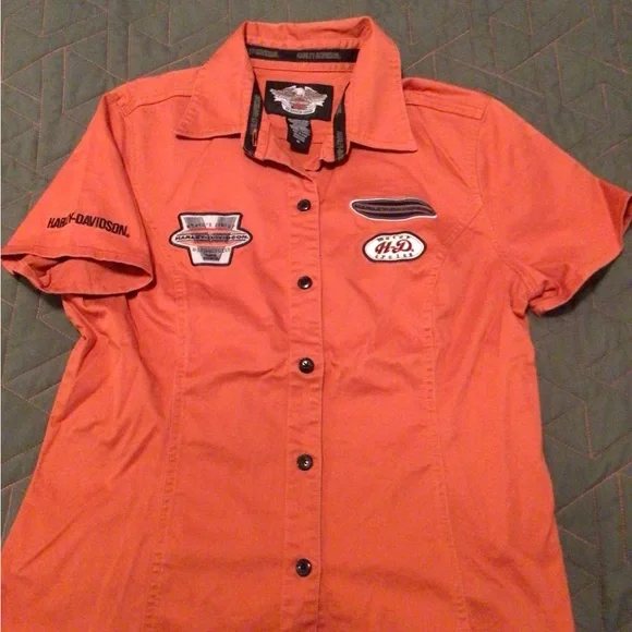 Harley-Davidson Ladies Button Down NWOT Medium - Picture 1 of 12